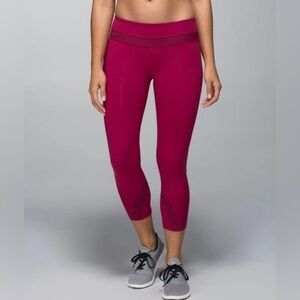 Lululemon Run Inspire Crop II Bumble Berry leggings size 8